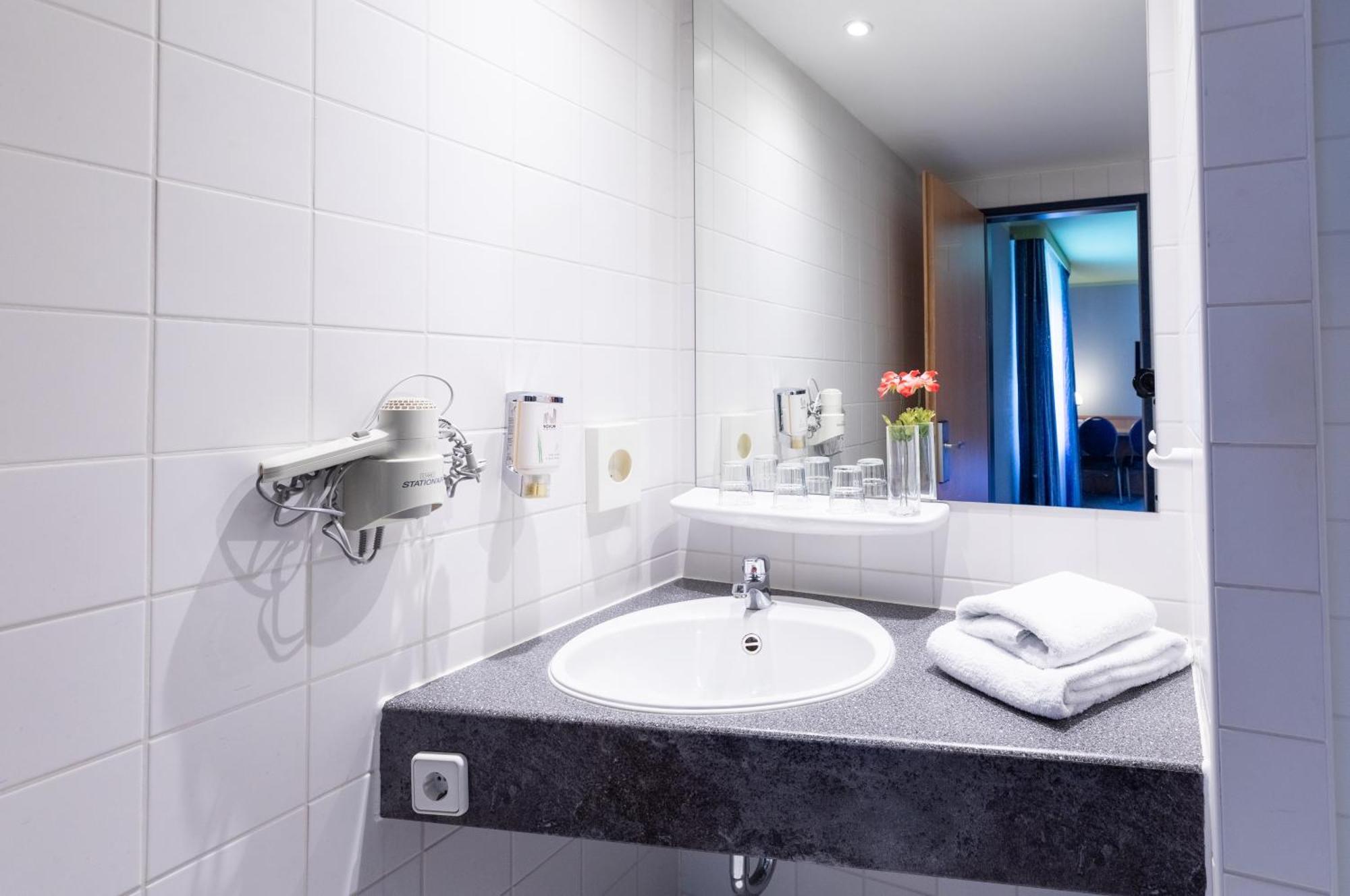 Garner Hotel Cottbus Sued By Ihg Zewnętrze zdjęcie