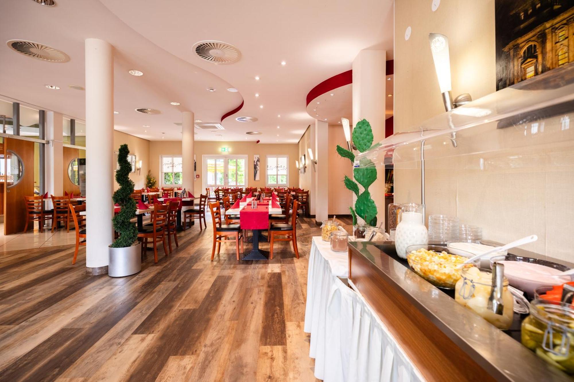 Garner Hotel Cottbus Sued By Ihg Zewnętrze zdjęcie