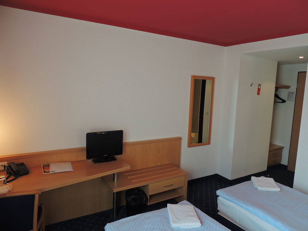 Garner Hotel Cottbus Sued By Ihg Zewnętrze zdjęcie